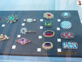 brochi_140_small.jpg