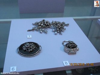 brochi_144_small.jpg